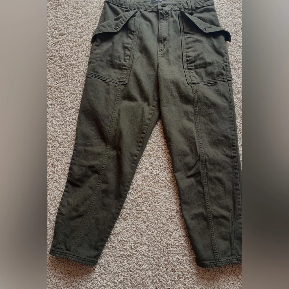 Banana Republic Dark Olive Green Ankle Pants with Cargo style, Size 10 - Picture 4 of 11